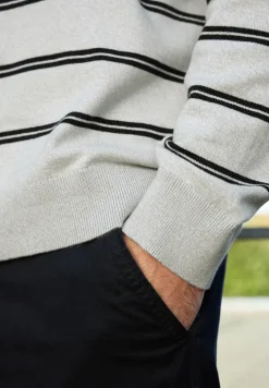 Pull basique rayé