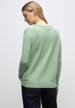 Pull à bord roulé