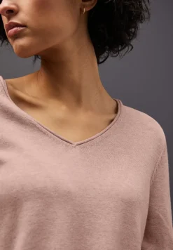 Pull à col en V
