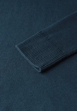 Pull à col en V