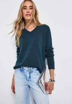Pull à col en V