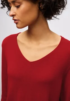 Pull à col en V