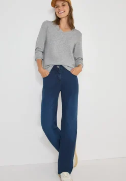 Pull à col en V