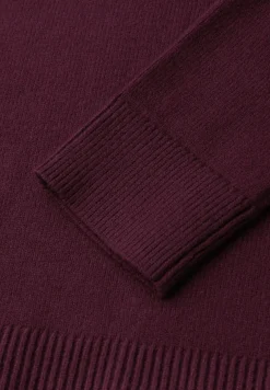Pull douillet à col en V
