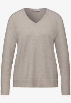 Pull douillet à col en V