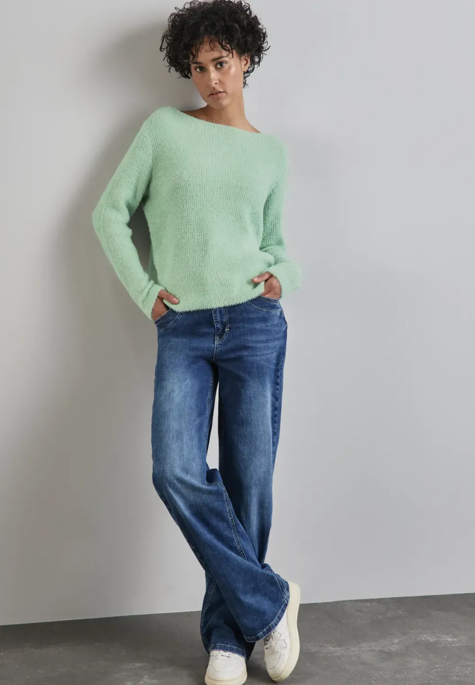 Pull en fil de plume