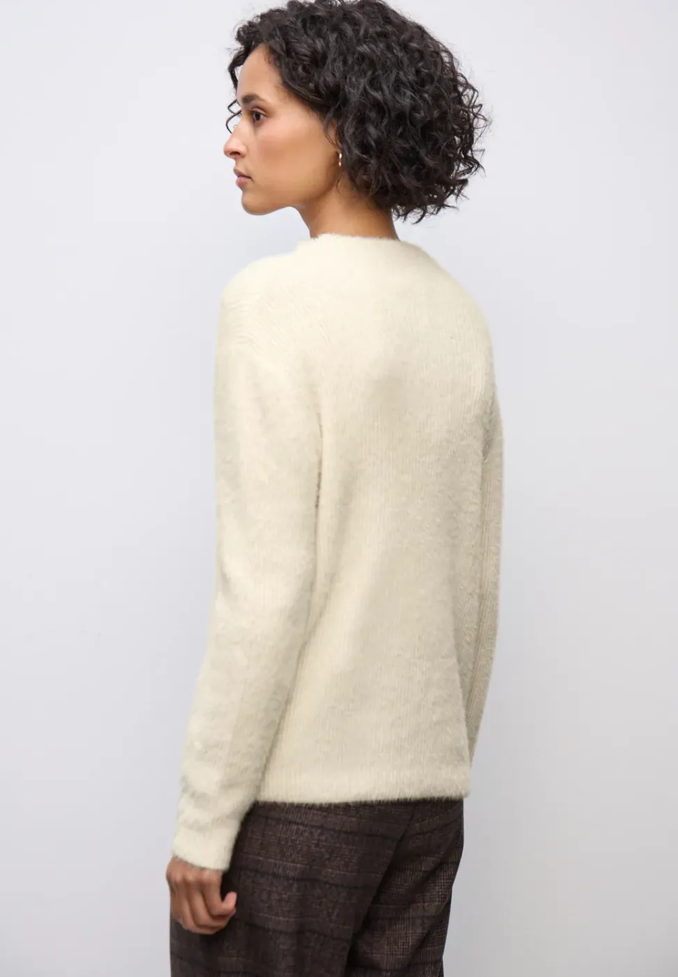 Pull en fil de plume