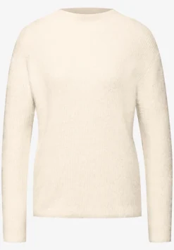 Pull en fil de plume