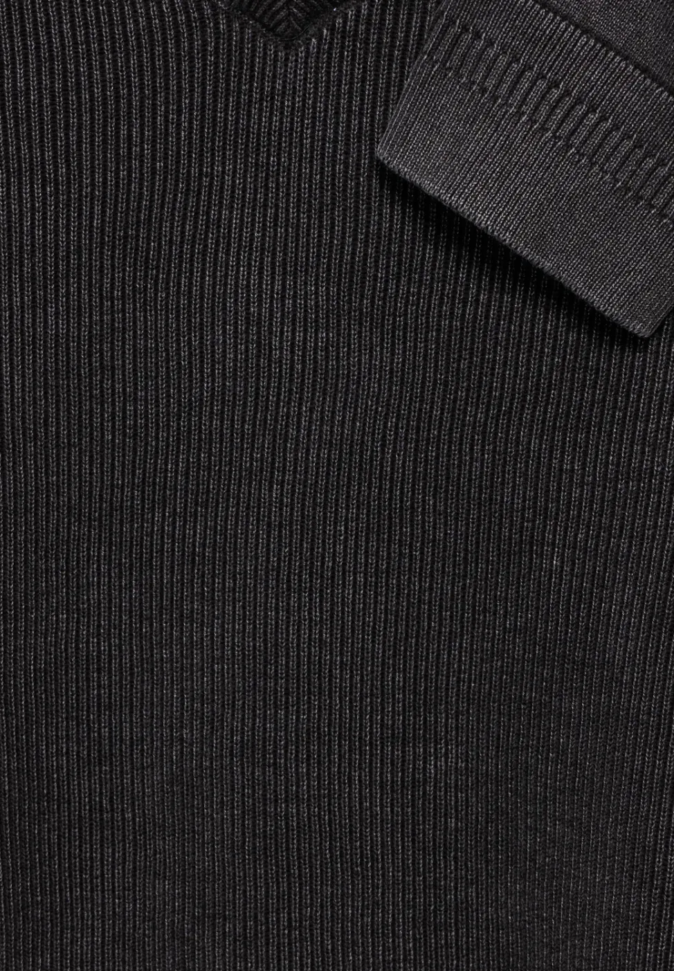 Pull à l'aspect délavé