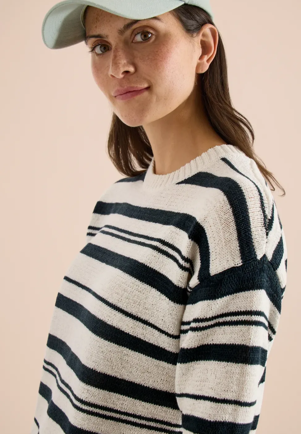 Pull à manches courtes avec rayures