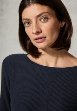 Pull-over structuré