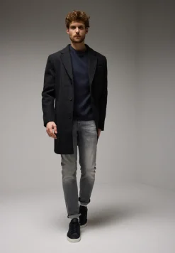 Pull-over à la structure fine