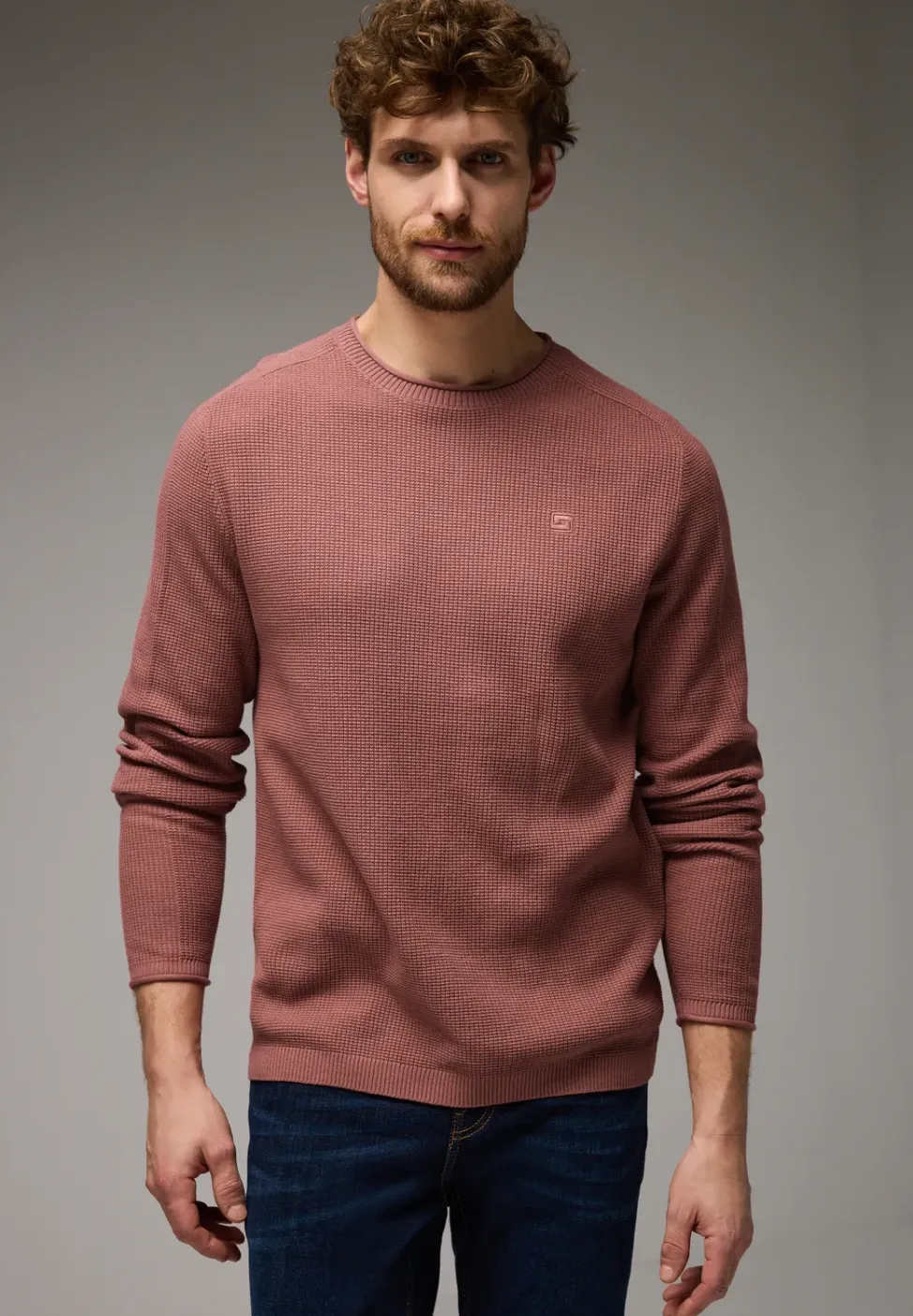 Pull-over à la structure fine