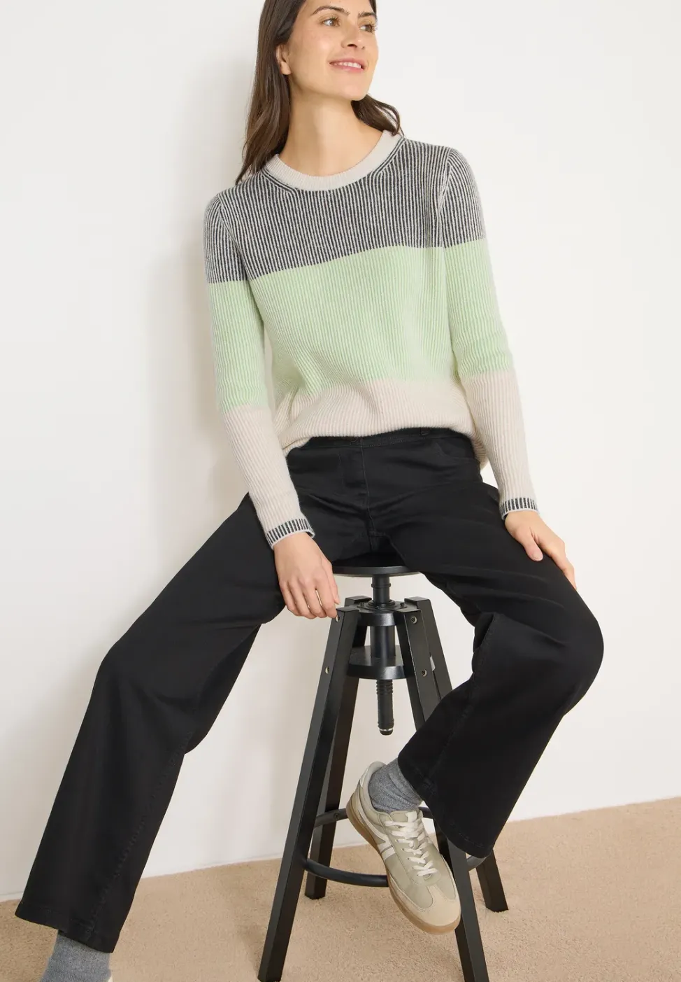 Pull à rayures douces