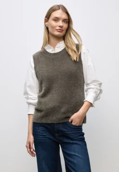 Pull sans manches