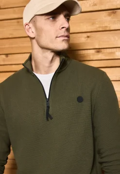 Pull structuré avec troyer