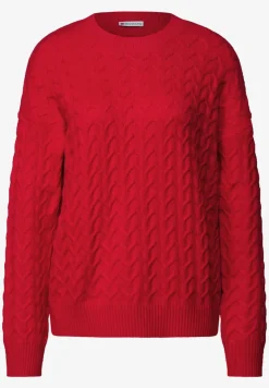 Pull structuré douillet