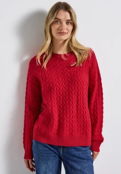 Pull structuré douillet