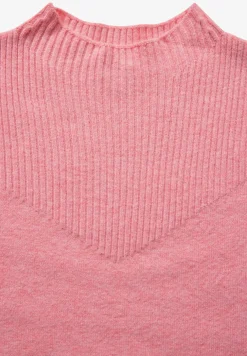 Pull à structure mixte