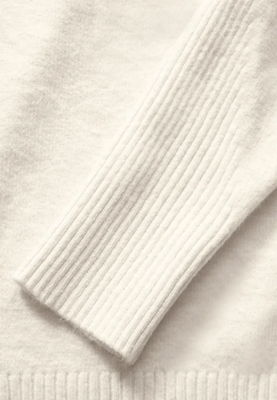Pull à structure mixte