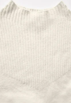 Pull à structure mixte
