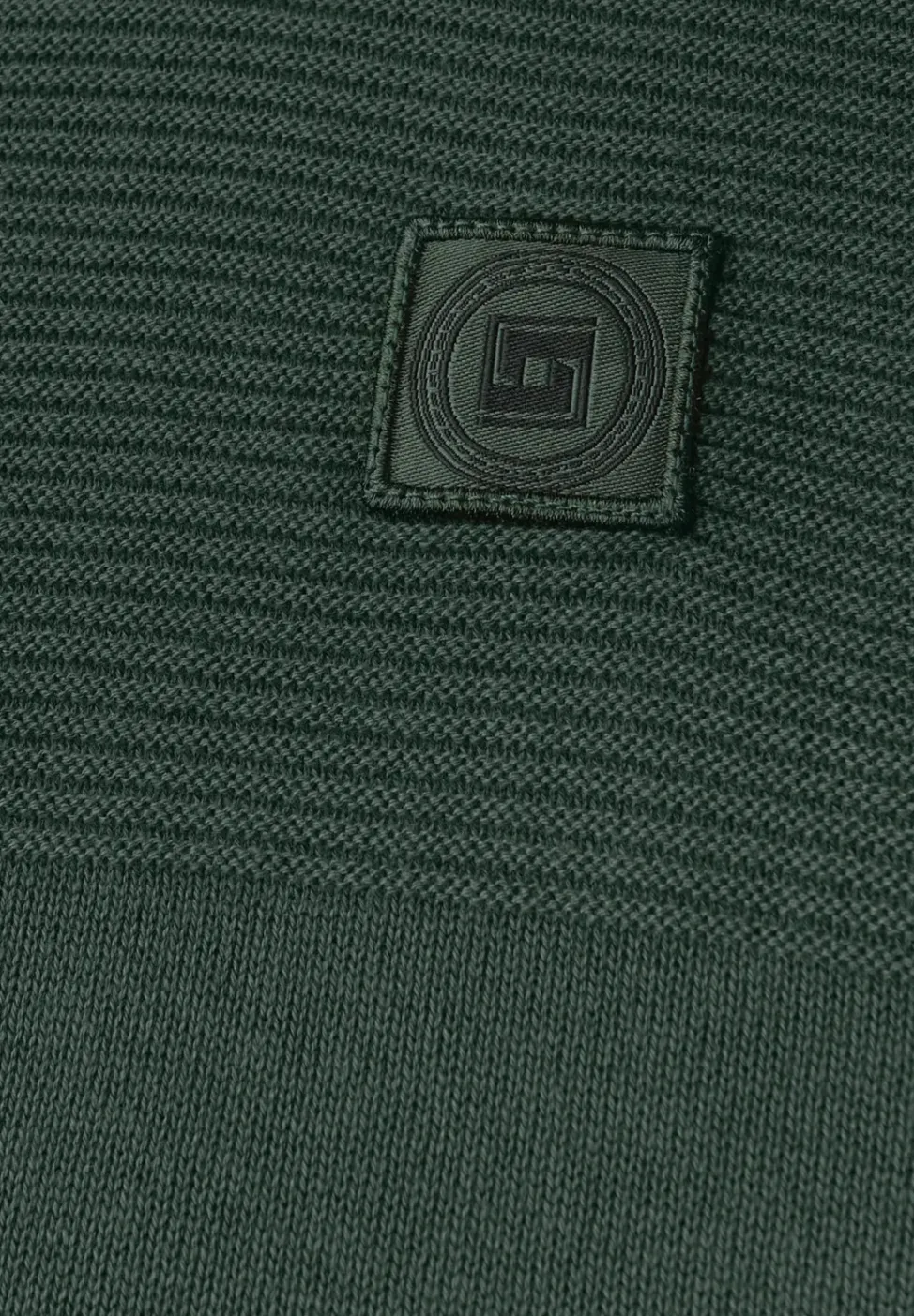 Pull à structure mixte