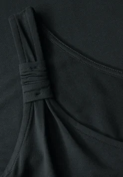 Robe avec détail de nœuds