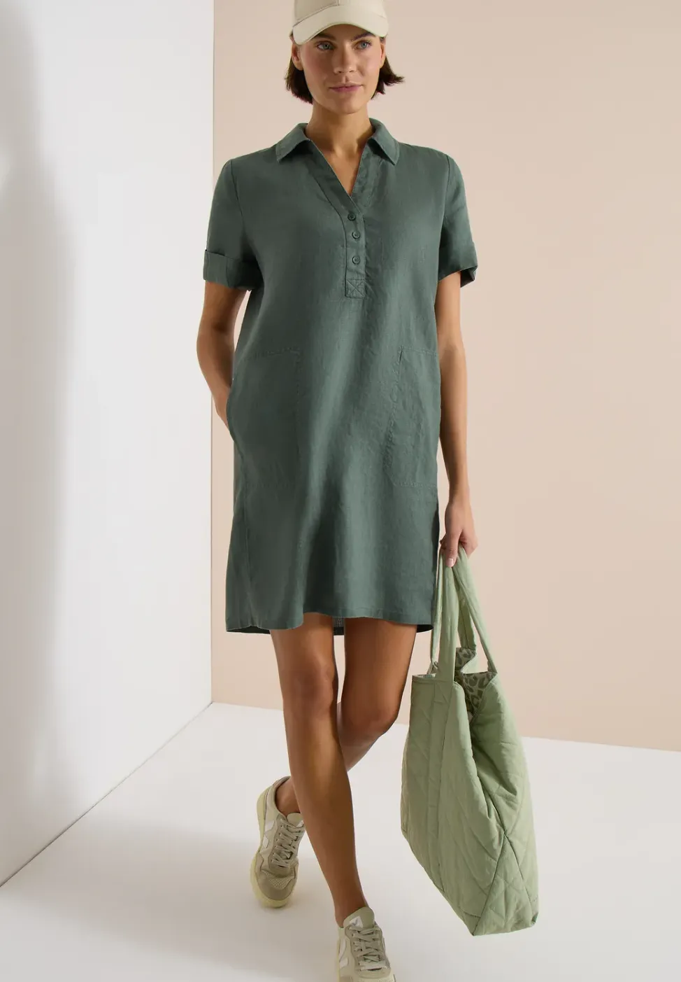 Robe en lin jusqu'au genou