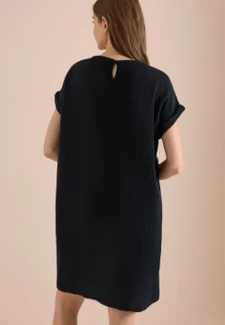 Robe en mousseline à manches courtes