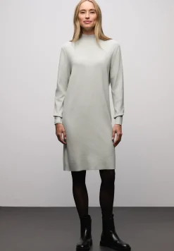 Robe en tricot Turtleneck