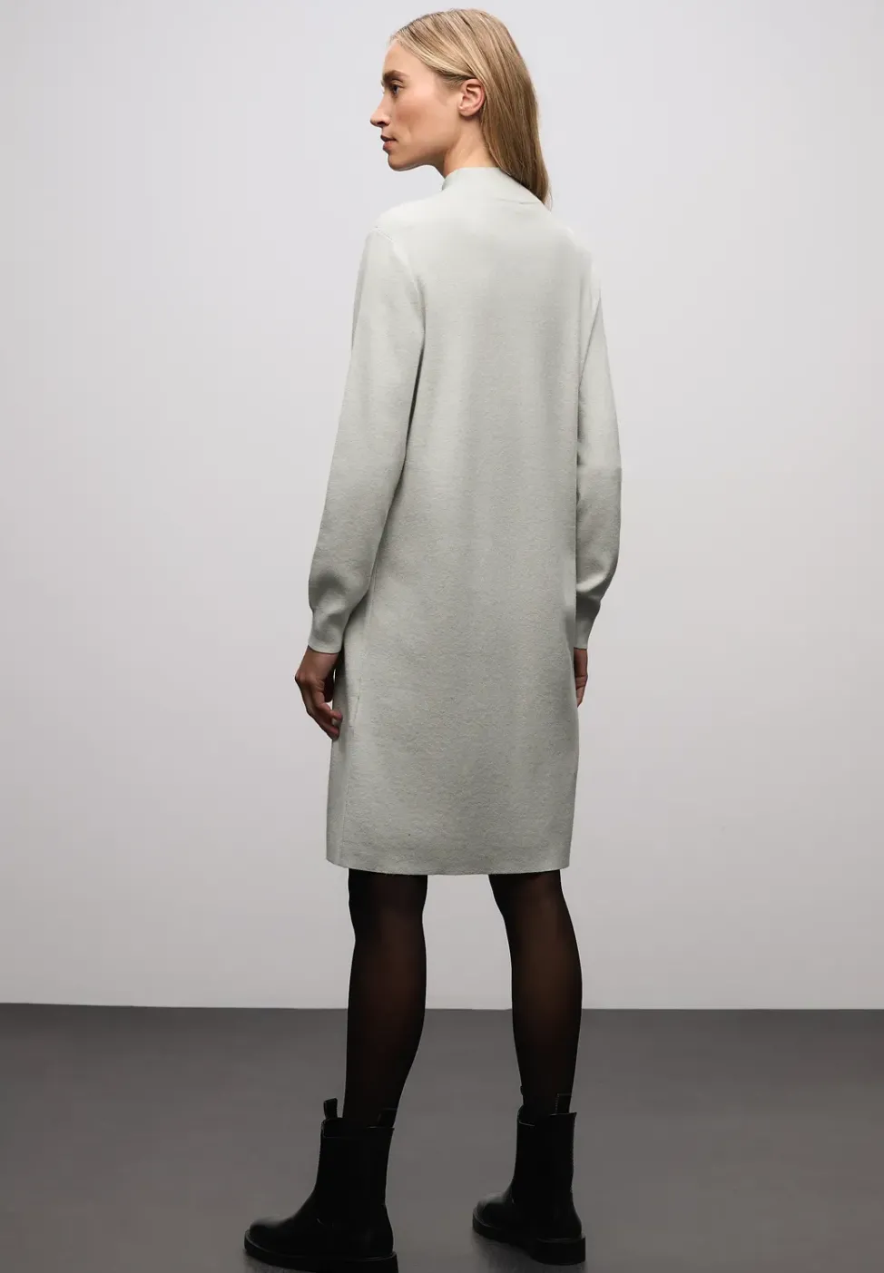 Robe en tricot Turtleneck