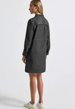 Robe en velours côtelé