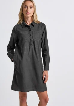 Robe en velours côtelé