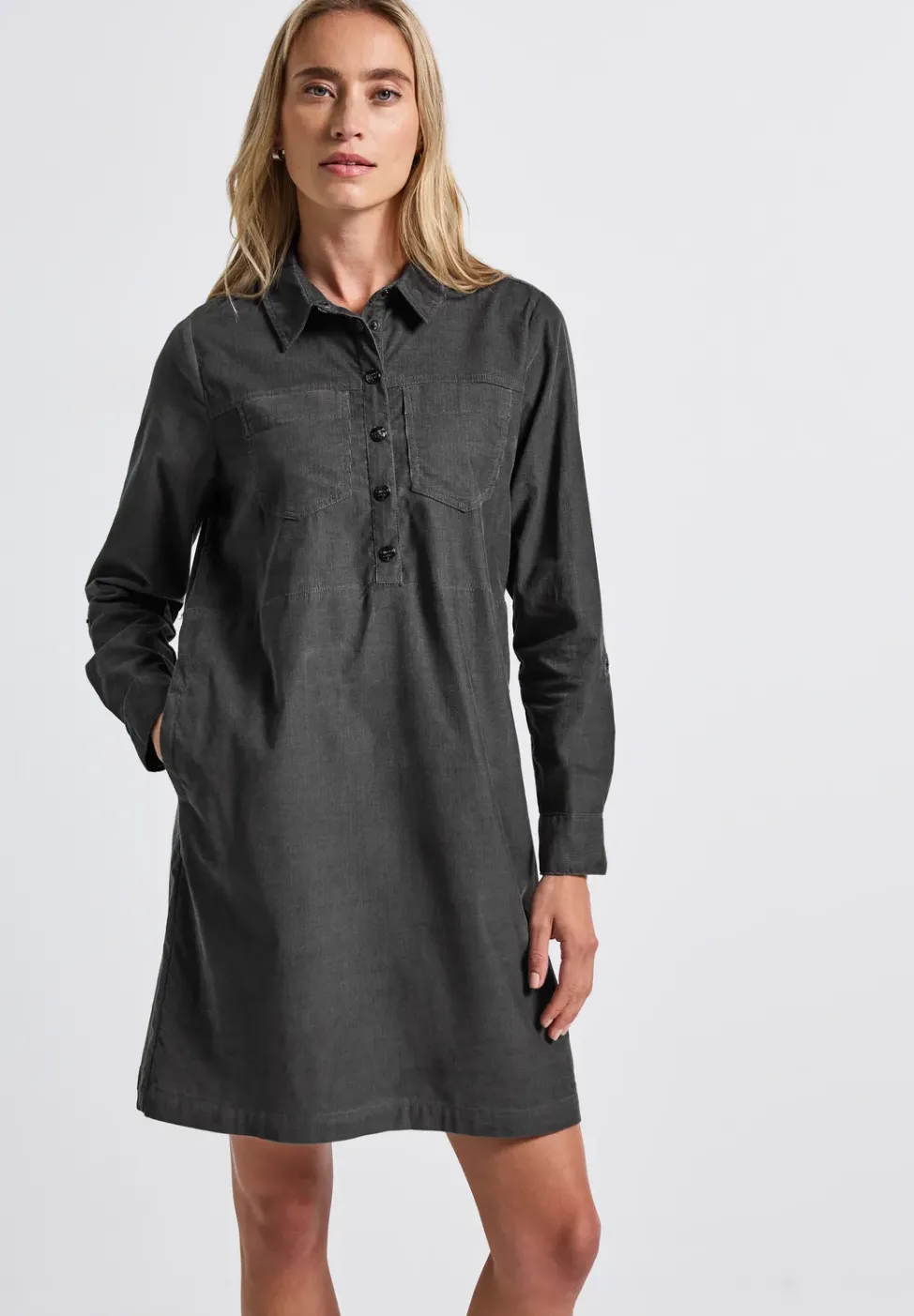 Robe en velours côtelé