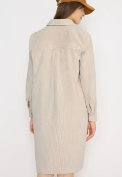 Robe en velours côtelé