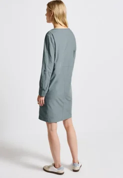 Robe en velours côtelé avec col fendu