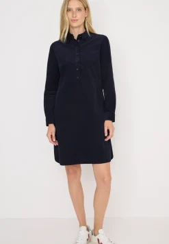 Robe en velours côtelé en couleur unie