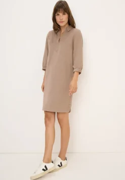 Robe en velours côtelé en couleur unie