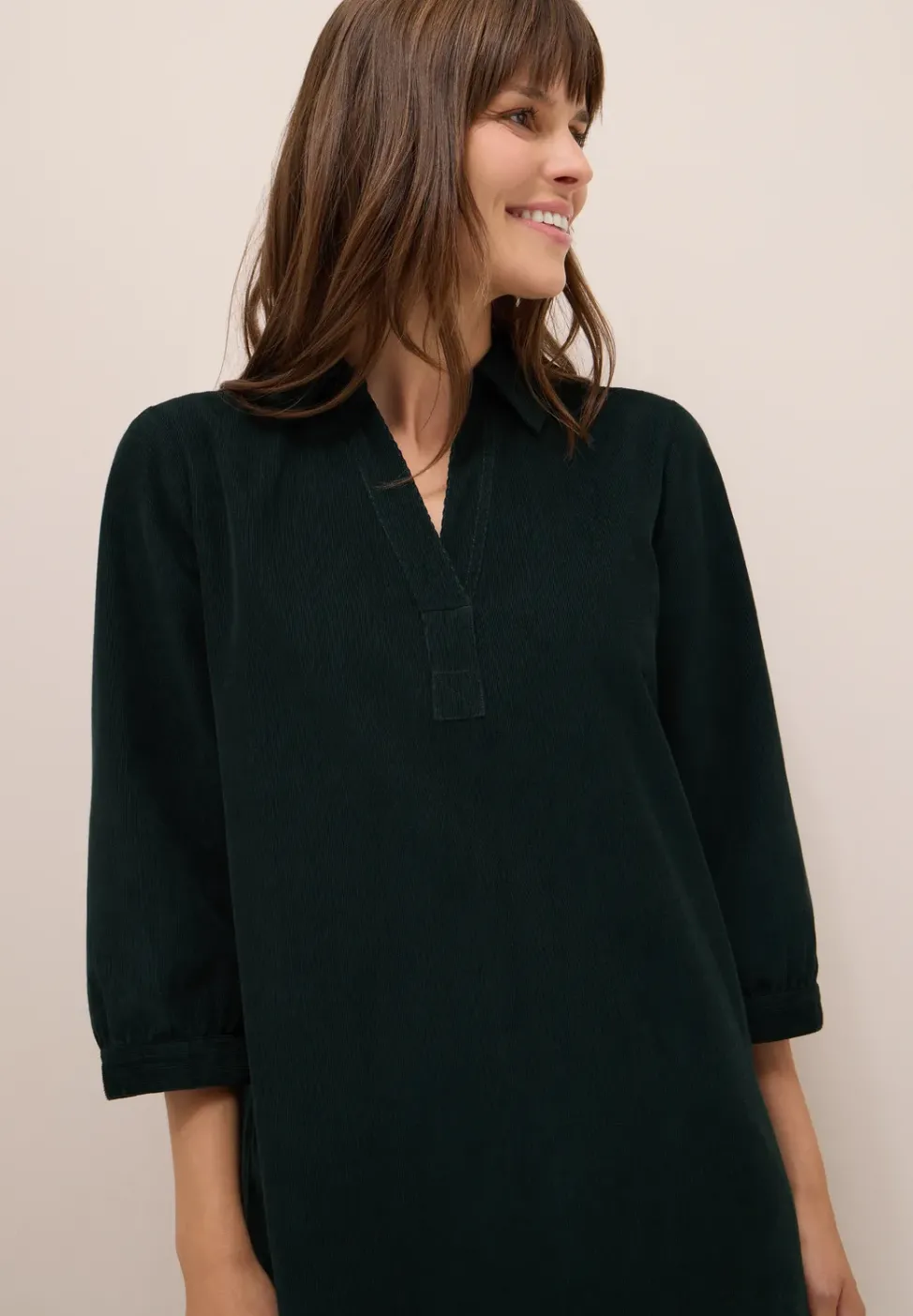 Robe en velours côtelé en couleur unie
