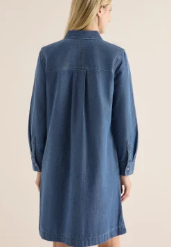 Robe à l'aspect denim
