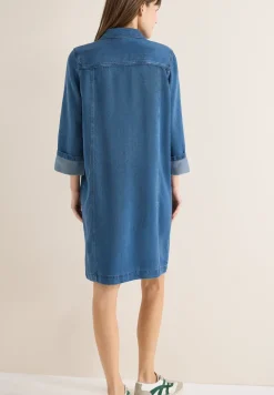 Robe à l'aspect denim