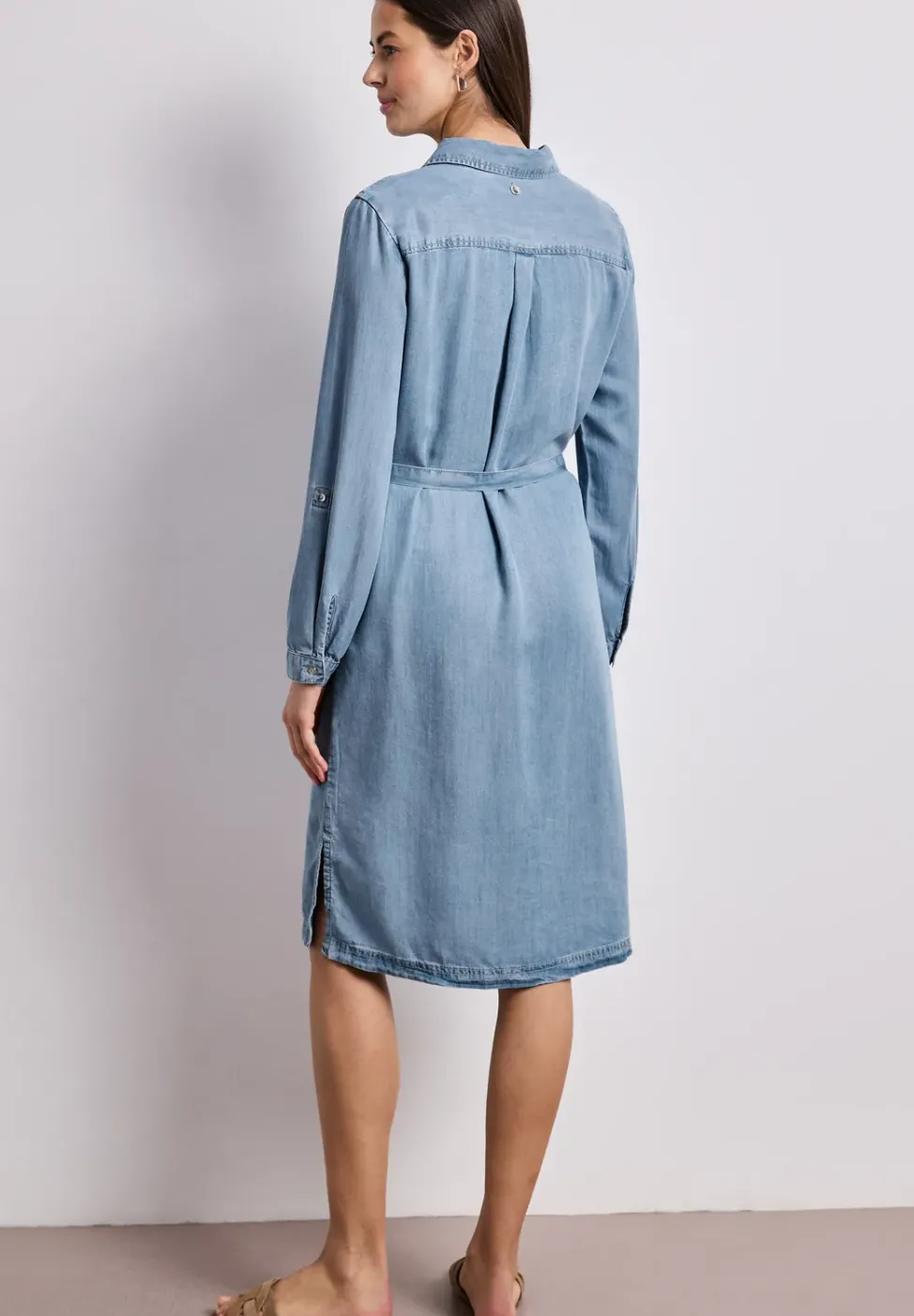 Robe à longueur de genou au look délavé