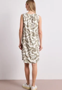 Robe à longueur de genou avec col rond et imprimé