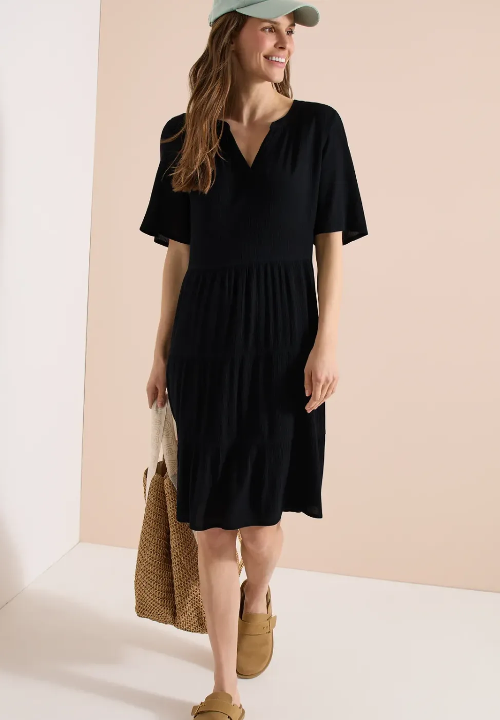 Robe à longueur de genou en structure crêpe