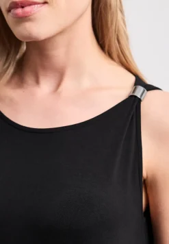 Robe longueur genou avec détail de boucle