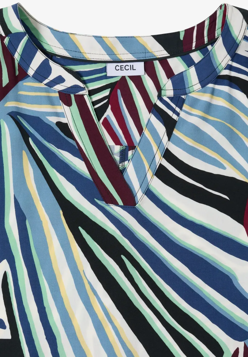Robe longueur genou avec motif graphique