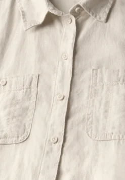 Robe à manches courtes avec patte de boutonnage