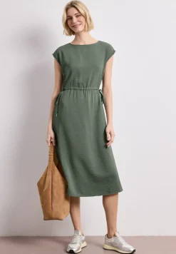 Robe midi avec décolleté U-Boot