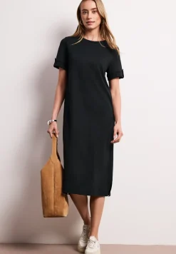 Robe midi à col rond avec boutons aux manches