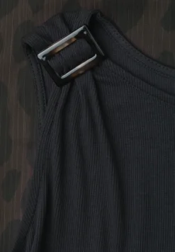 Robe mi‑longue à structure mixée et jupe à motif